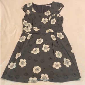 Pepperberry Grey and White Flower Dress